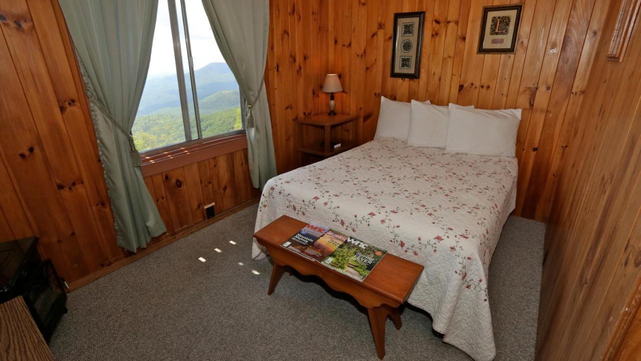 Alpine Inn Little Switzerland Exteriör bild